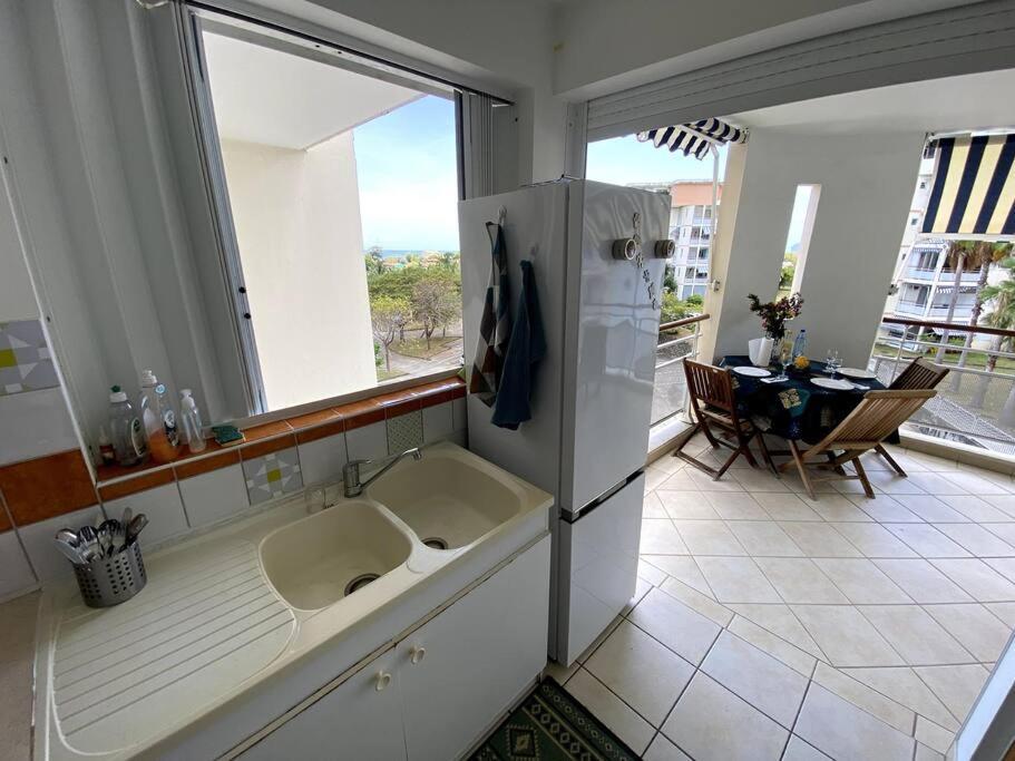 Appartement - Vue Mer Et Montagne Sainte-Luce Buitenkant foto